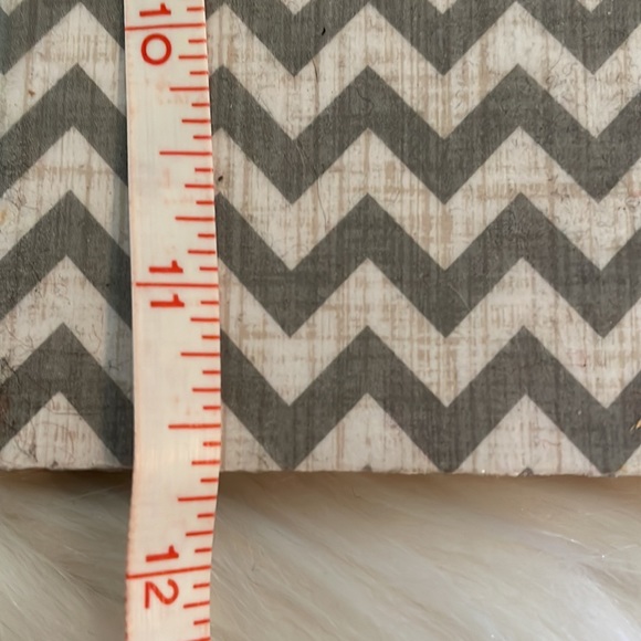 Wall Decor with Hooks 🪝 Chevron style - Picture 7 of 8